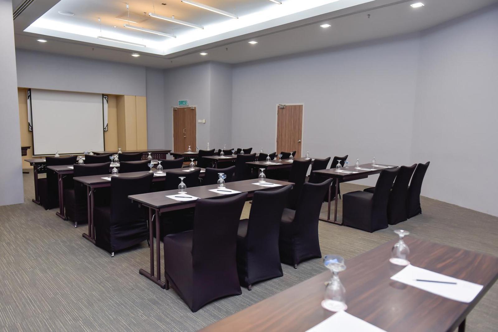 Premiere Hotel - Complimentary Shuttle To Klang Wholesale Market Exterior photo